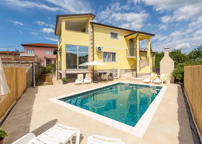 Sandra Vila Kastelir