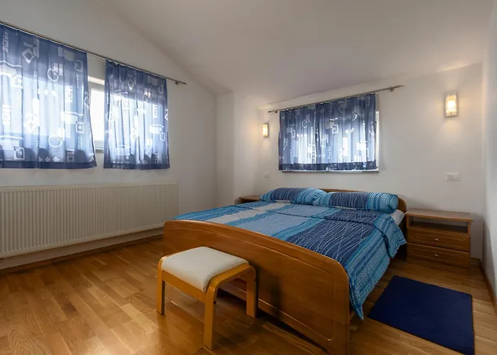 Sandra Vila Kastelir