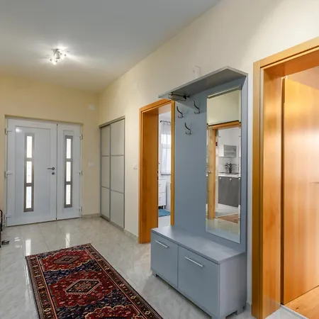 ヴィラ Sandra Kaštelir