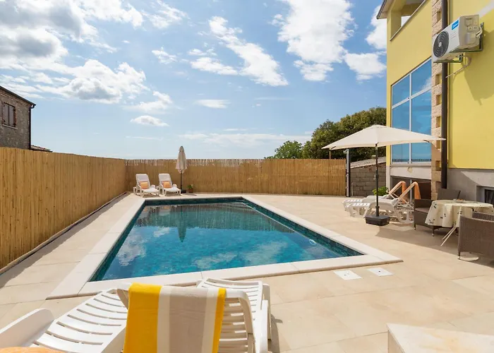 Villa Sandra Kaštelir